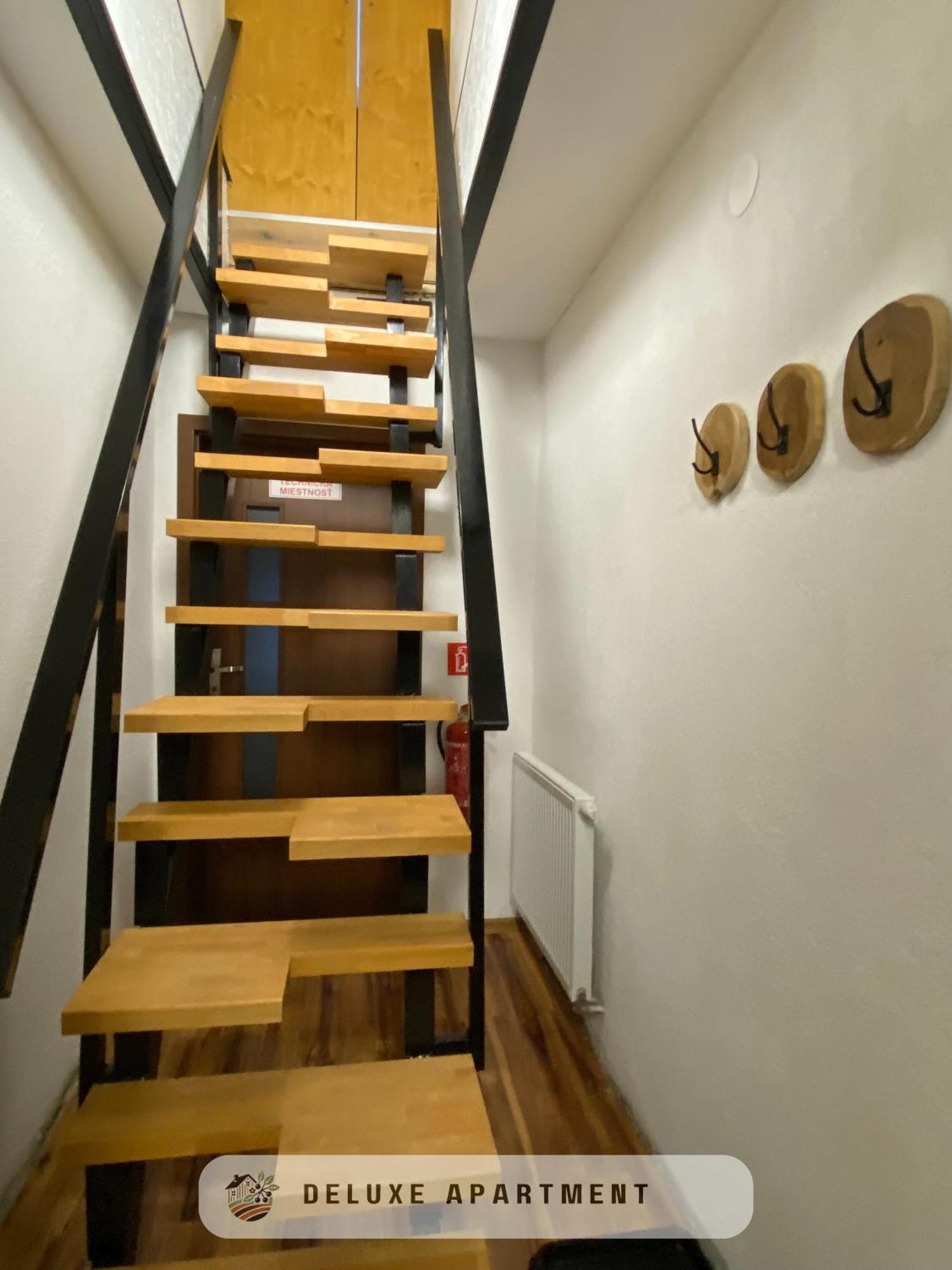 Apartmanovy Dom Visnove Extérieur photo